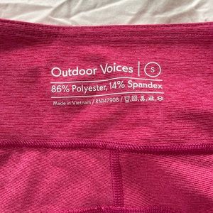 Outdoor Voices small pink leggings